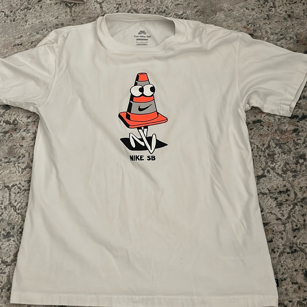 Nike tshirt